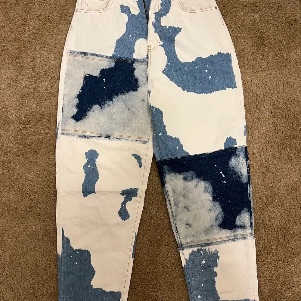 Bleached Jeans - Picture 1 of 3